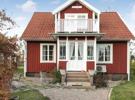 Nice Home In lmeboda With Wifi, hotel em Älmeboda