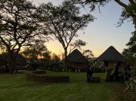 Kwakunje Guest Lodge, glamping site in Dundee