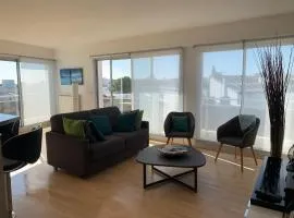 Appt 4 pers, centre-ville tout à pieds, plage 300m, aperçu mer, très calme parking privé, possibilité garage et location vélos électriques