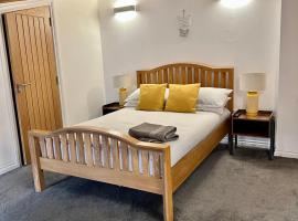 Brechin Townhouse - Cathedral View, hotel with parking in Brechin