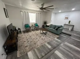 3Bedroom 2Bath 15 Min to strip 10 downtown