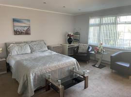 studio flat near NEC, Solihull & Airport. Short & Long stay Contractors HS2, NHS, מלון בסוליהול