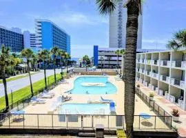 Lovely Pool Front Studio