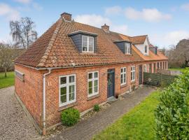 Lovely Home In Snderborg With Kitchen, hotel em Sonderborg