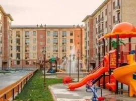 LUXURIOUS ACCOMMODATION IN 2BR APARTMENT, IN A SECURED AREA WITH COMFORTABLE DISTANCE TO R/W STATION, AIRPORT AND CITY CENTER.
