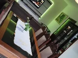 Apartamento da Família em Aparecida/tv/ar/wi-fi