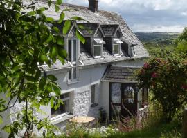 Higher Trenear Farm B&B, hotell i Helston