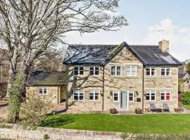 Alnside Lodge near Alnmouth with hot tub