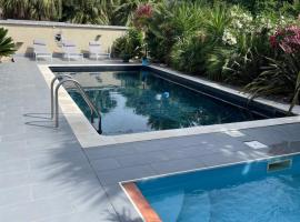 Maison 9 couchages avec piscine et jardin au calme, maison de vacances à Barbaggio