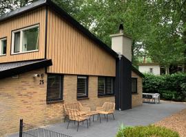 8 p bungalow in bossen bij Capfun Stoetenslagh, bungalow in Rheezerveen