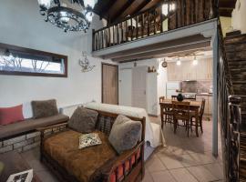 Chalet Renata 1 Livadi Arachovas, Hütte in Kalívia