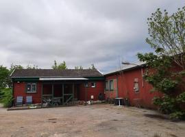 Hus 174, casa de campo em Ystad