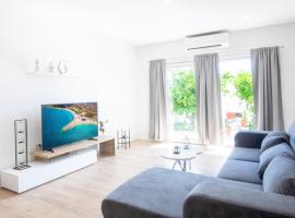 Apartment Cvita Free beach parking，位于马卡尔斯卡的酒店