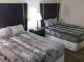 Hotel 2 Queen Beds Room 124 Booking