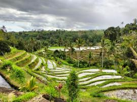 Magical Breeze Cabin, country house in Angsri