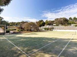 Yera Lodge Coastal Homestead in Rye Spa/Tennis Crt, hotel sa Rye