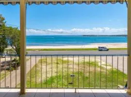 Water Views - Top Floor -Clearview Apartments South Esp, Bongaree