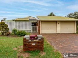 Banksia Gem One Street Back From Waterfront