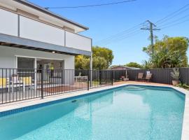 1 Ilya Street Currimundi QLD, hotel a Kawana Waters