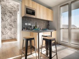 New San Raffaele Apartment with Free Parking & AC, hotell i Segrate