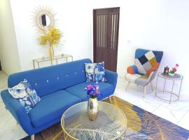 Charmant F3, 2 chambres + salon à Yoff plage bceao, hotel v destinaci Dakar