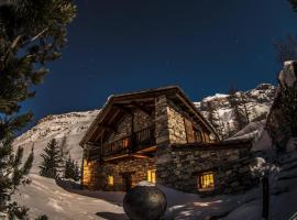 Magnifique Chalet au Calme près des Remontées Mécaniques à Val-d'Isère - FR-1-519-32, hotel v destinaci Val dʼIsère