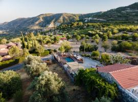 Rozana House, hotel with pools in Silikou