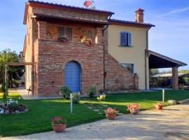 SUNNY HILL, hotel with parking in Monte San Savino