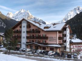 Hotel Cristallo, hotel en Canazei