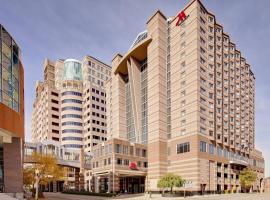 Cincinnati Marriott at RiverCenter, hotel u gradu Kavington