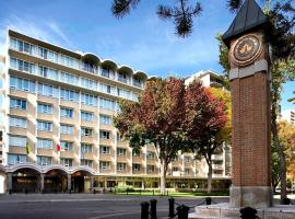 Sheraton Cavalier Saskatoon Hotel, хотел в Саскатун