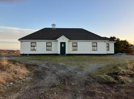 Glynsk Pier Cottage, holiday home in Carna