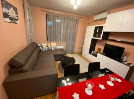 Mia's Apartment, Stylish One Bedroom Suite, hotel near Bulgareklama Inter Expo Centre, Sofia