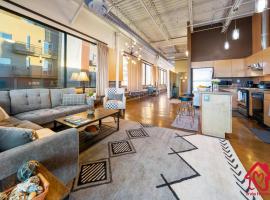Elevated Route 66 ABQ Penthouse- An Irvie Home, hotel Albuquerque-ben