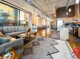Elevated Route 66 ABQ Penthouse- An Irvie Home