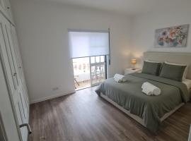 Portimão Paradise - Spacious Family Villa, hotel in Portimão
