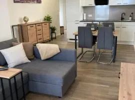 Moderne Ferienwohnung mit Balkon