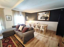 Artist Vintage Apartment near Center and Beaches: Esplugues de Llobregat'ta bir daire