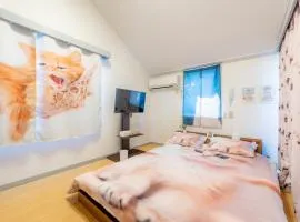 Tokyo Shibuya Shinjyuku Cat House !