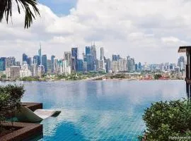 Studio near KLCC and LRT with superb view