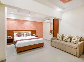 FabExpress Alive - Nr Juhu Beach