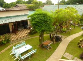 Cheers Garden Chalet, rumah kecil di Kampung Tekek