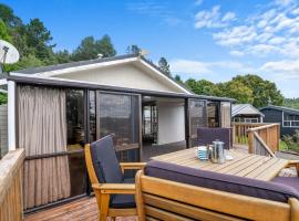 Point Retreat - Lake Rotoiti Holiday Home, vila di Rotoiti