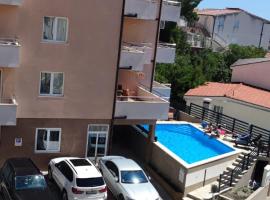 Apartments Vila Adrijana & Fitness Studio WOLF BV, serviced apartment in Baška Voda