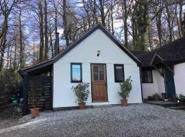 Cute studio cottage. Wood burner. Amazing views, location de vacances à Longhope