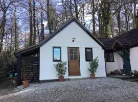 Cute studio cottage. Wood burner. Amazing views