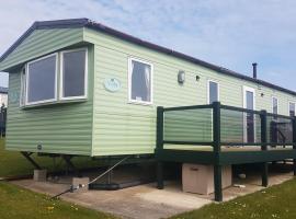 22 Kestrel quays, glamping site in Flamborough