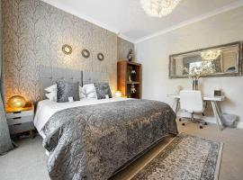 Carmel Apartments, hotel u gradu Falkirk