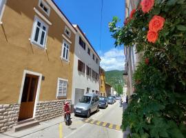 Rooms Argo, guest house in Cres