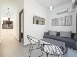 Iguana Gold Luxury Suites 2 ( 1 min from Ermou street)